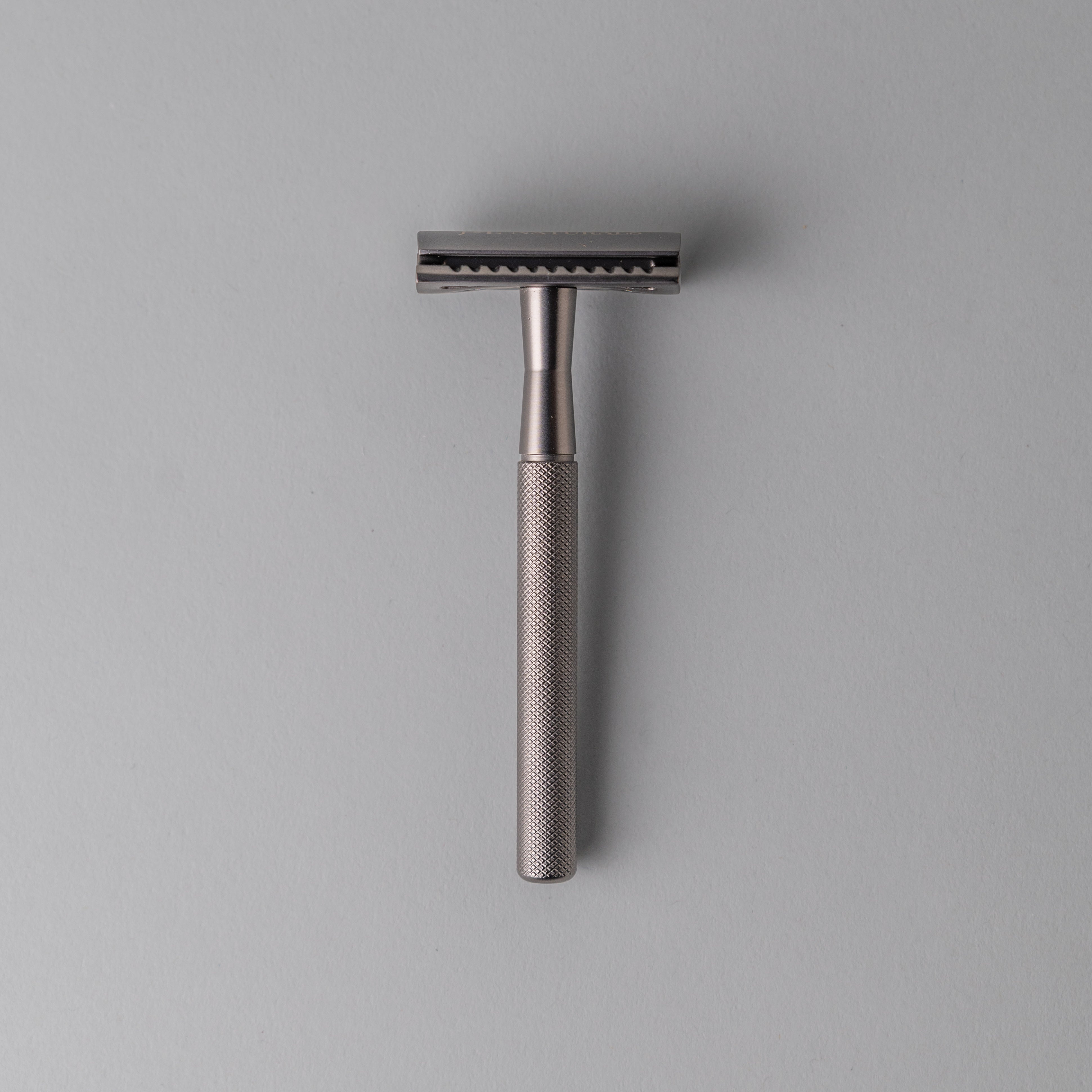 J&L Naturals: Safety Razor
