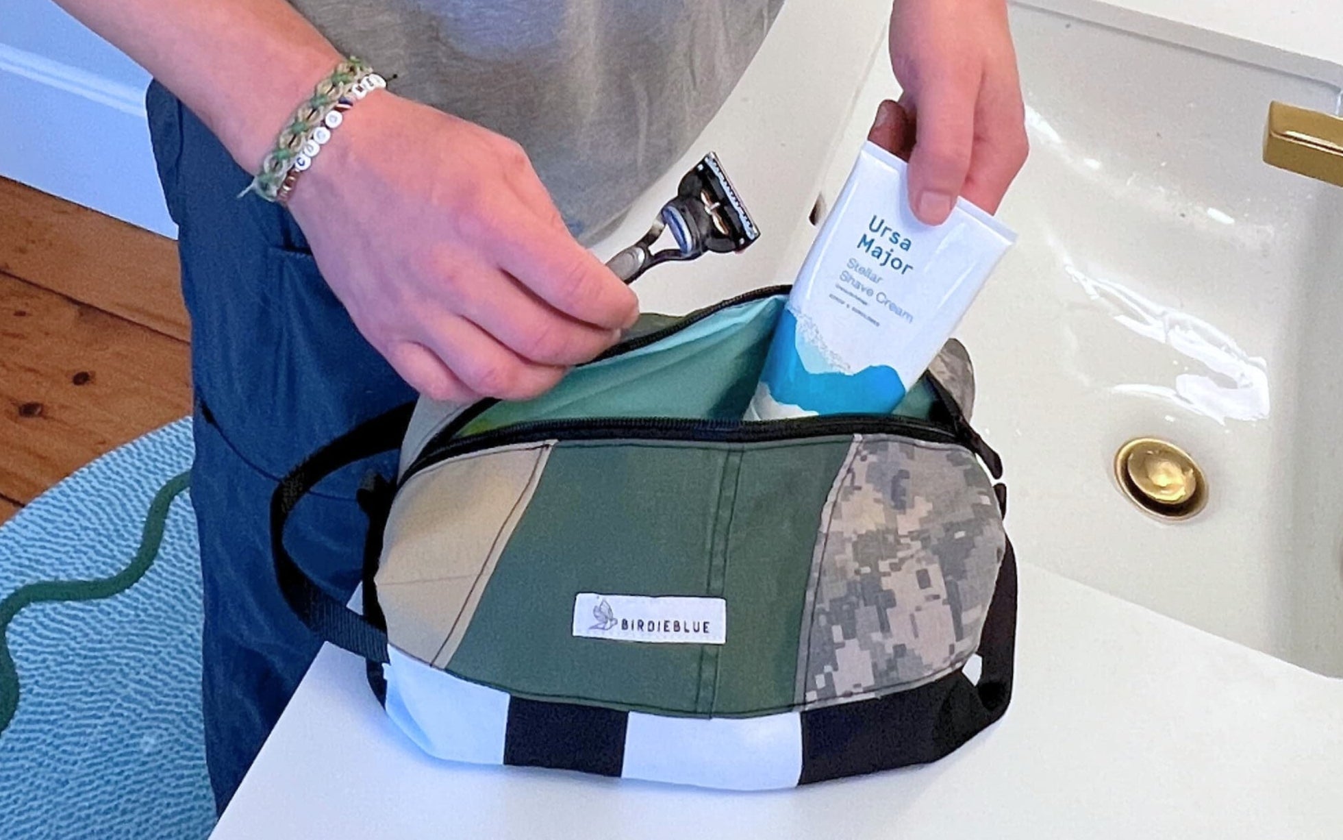 BirdieBlue: The Traveler